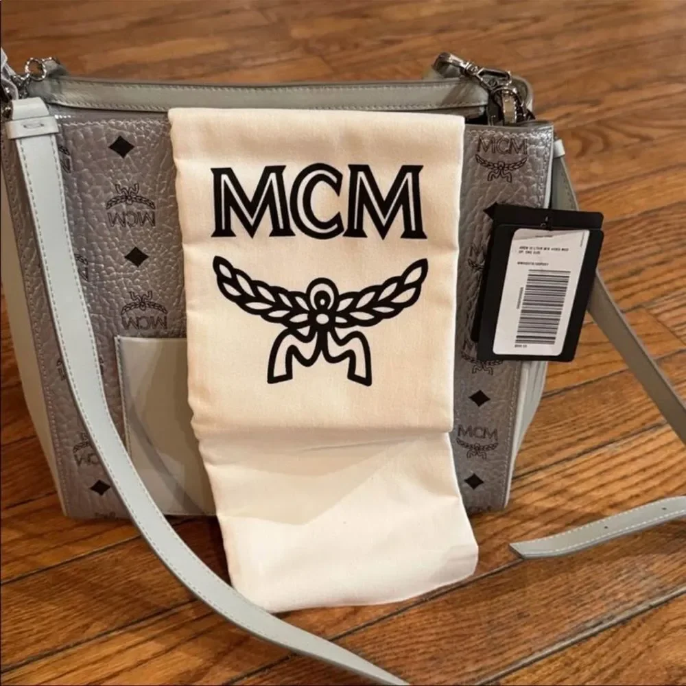 NWT MCM Metallic Visetos Leather Aren Medium Hobo